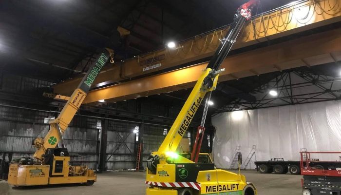 Gestion de projet et supervision lors d'un changement de pont roulant dans une usine de production d'acier